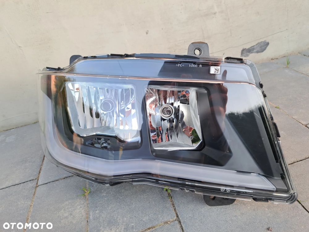 Reflektor Prawy RH MAN TG3 TGX TGS H7+LED nowy model - 1