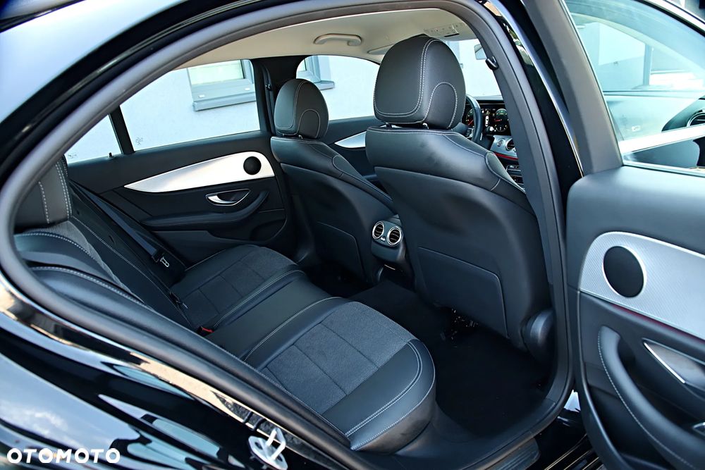 Mercedes-Benz Klasa E 220 d 4-Matic Avantgarde - 21