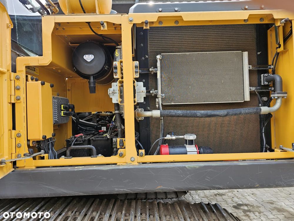 Volvo EC250EL - 15