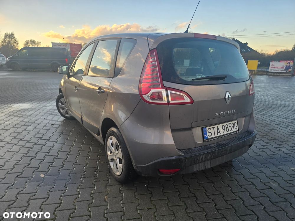 Renault Scenic 1.6 16V 110 Authentique - 4