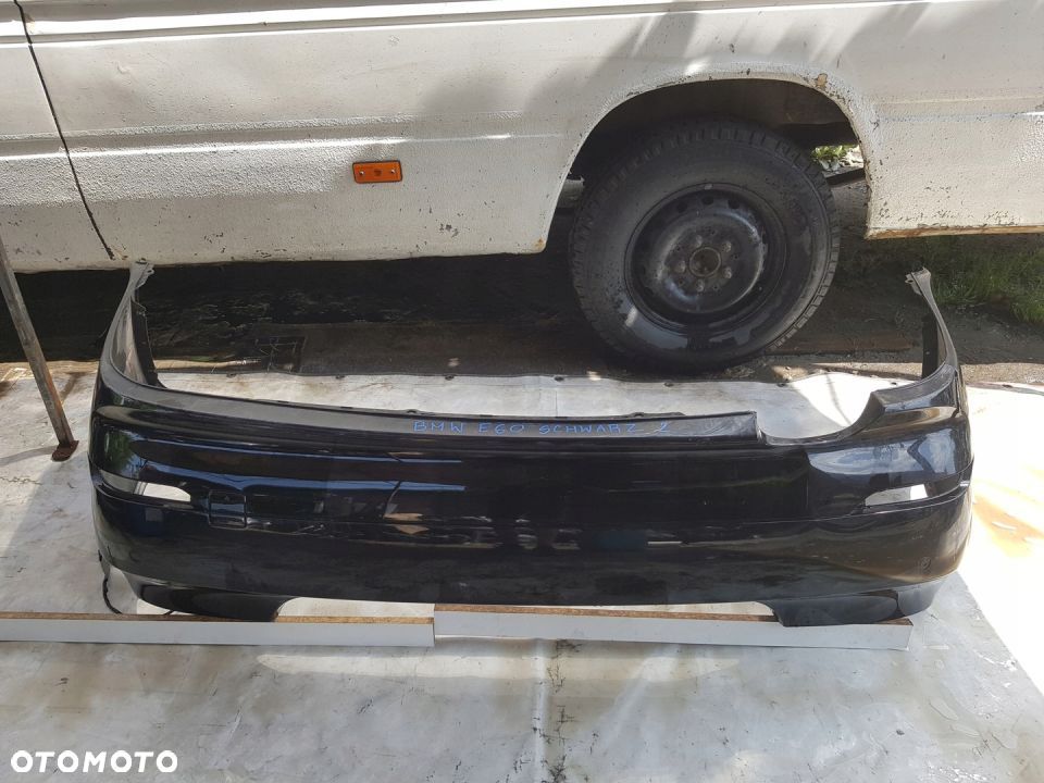 zderzak tył BMW E60 PDC schwarz II - 1