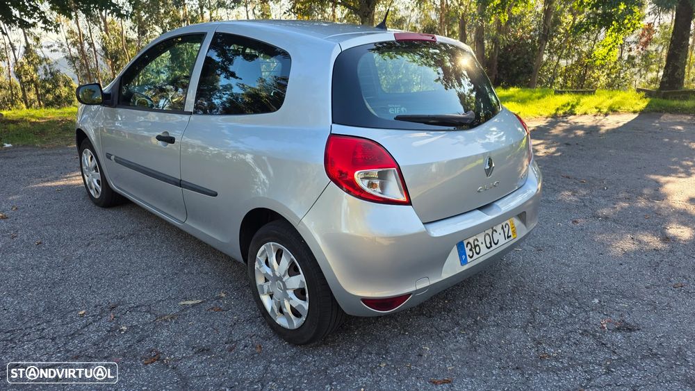 Renault Clio - 6