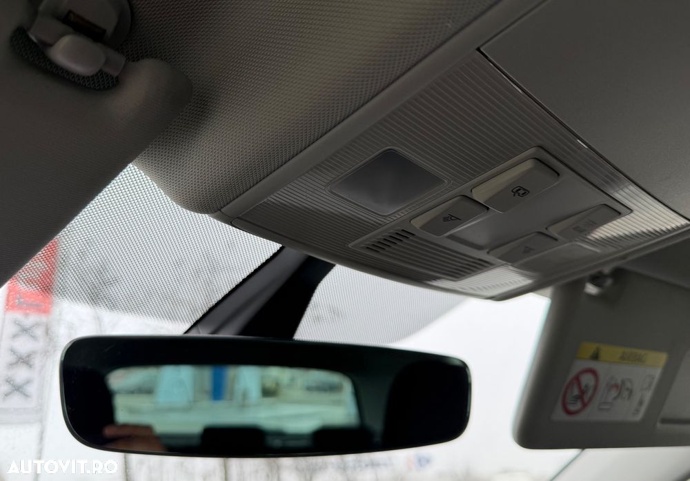 Volkswagen Golf 1.4 TSI Sound - 32