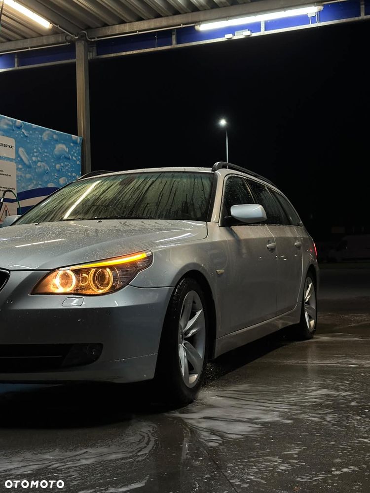 BMW Seria 5 520i - 34