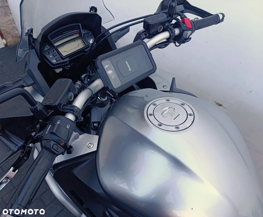 Honda VFR - 15