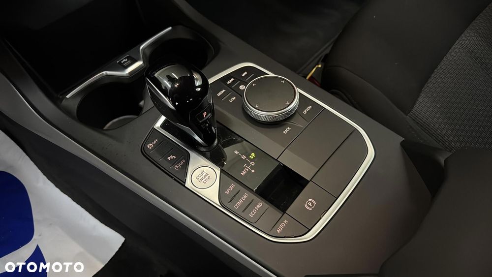 BMW Seria 1 118i Advantage - 17