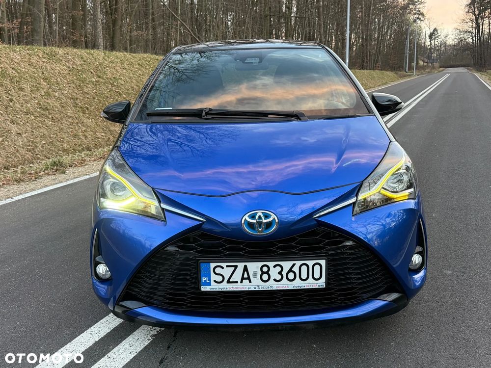Toyota Yaris Hybrid 100 Selection Passion - 5
