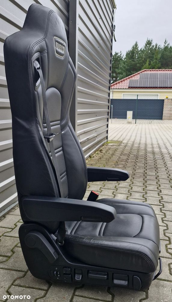 IVECO STRALIS S WAY FOTEL PASAŻERA - 3