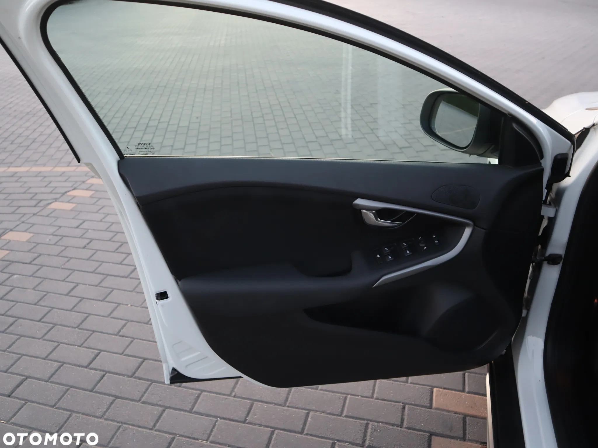 Volvo V40 Cross Country T3 Drive-E Kinetic - 20