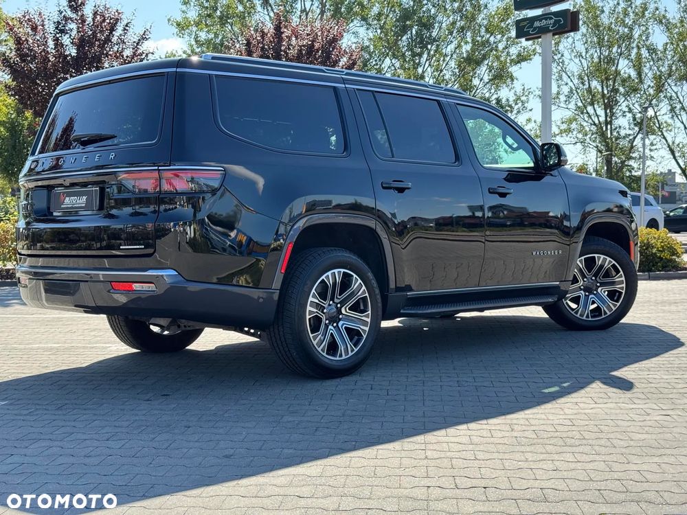 Jeep Wagoneer - 7