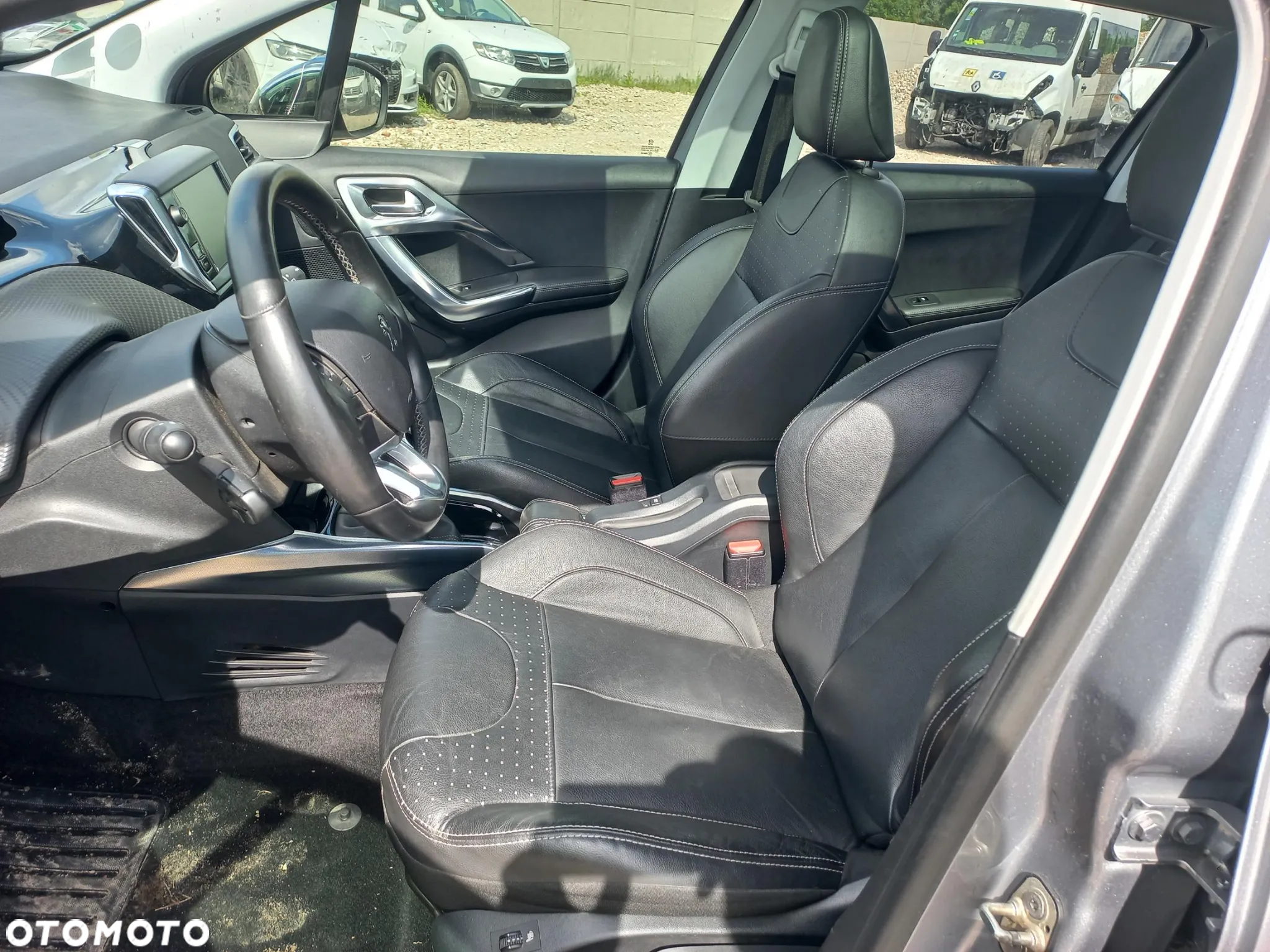 Peugeot 2008 BlueHDi FAP 120 STOP & START Allure - 5