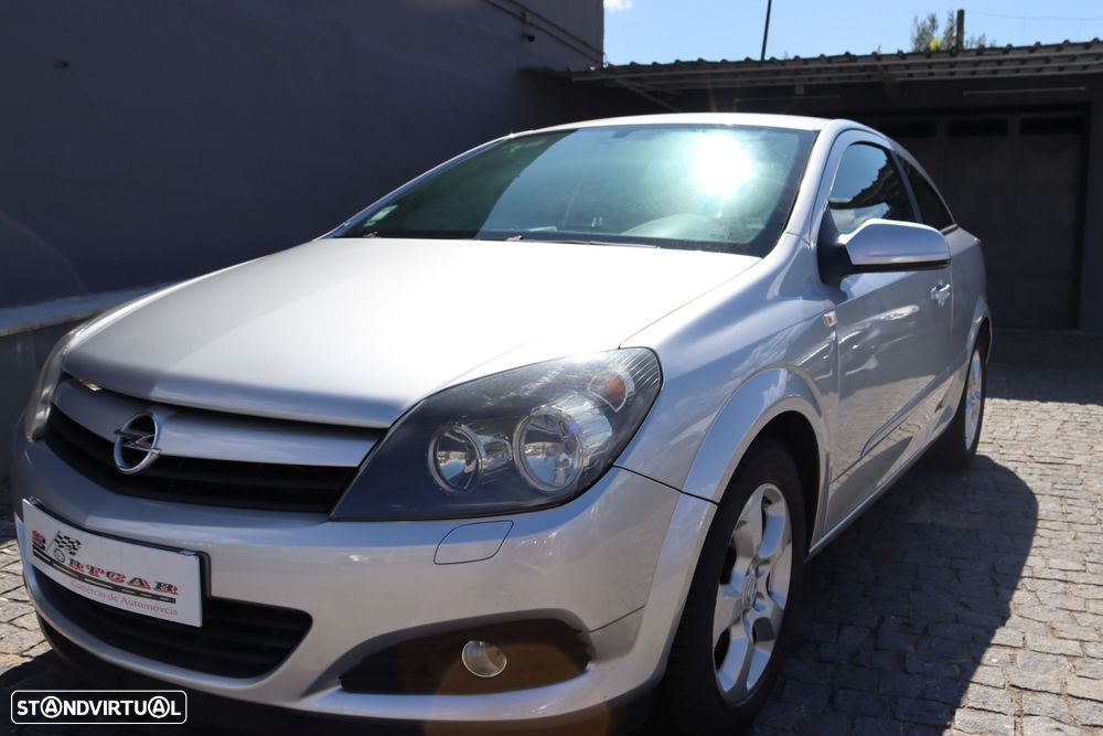 Opel Astra GTC 1.3 CDTi - 10