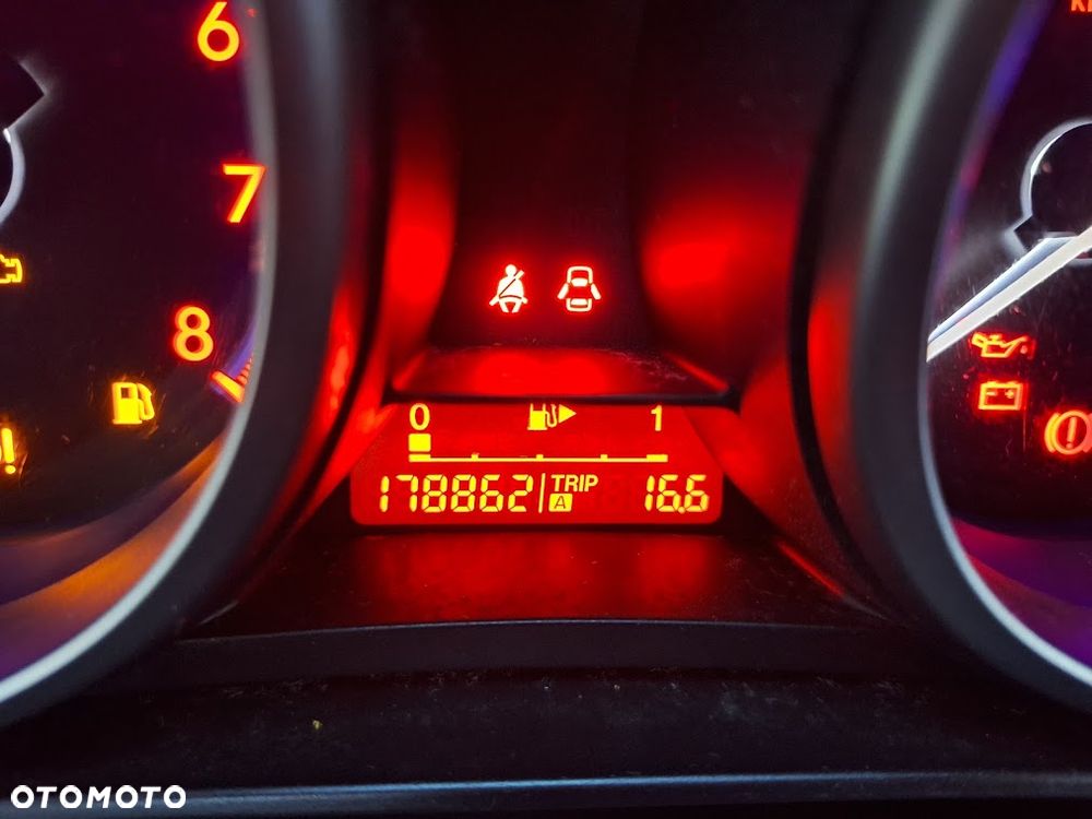 Mazda 3 1.6 16V Exclusive - 24