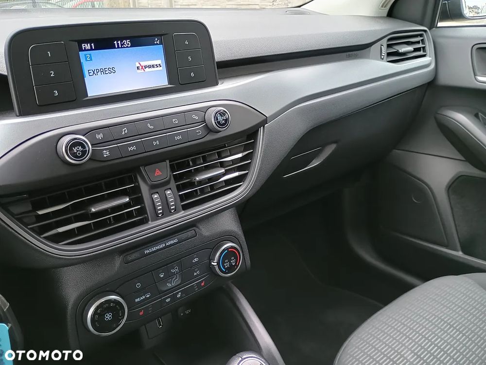 Ford Focus 1.0 EcoBoost Hybrid ACTIVE DESIGN - 12