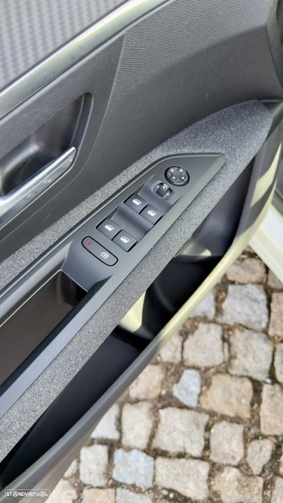 Peugeot 3008 - 8