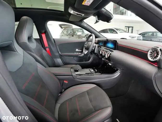 Mercedes-Benz CLA AMG 35 4Matic AMG Speedshift 7G-DCT - 4