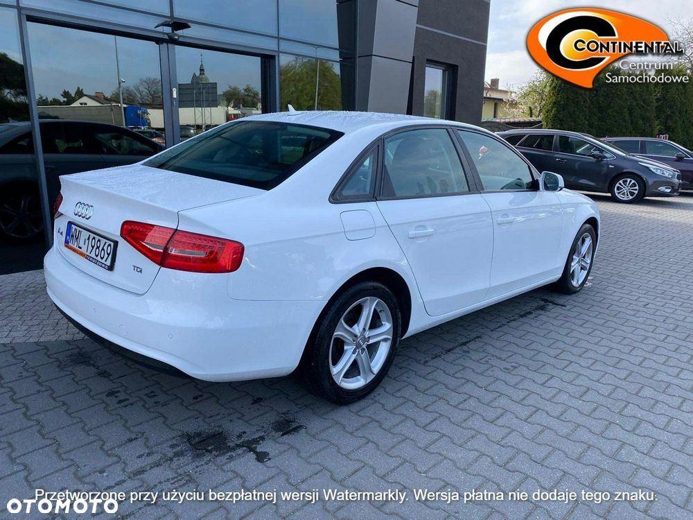 Audi A4 Limousine - 4