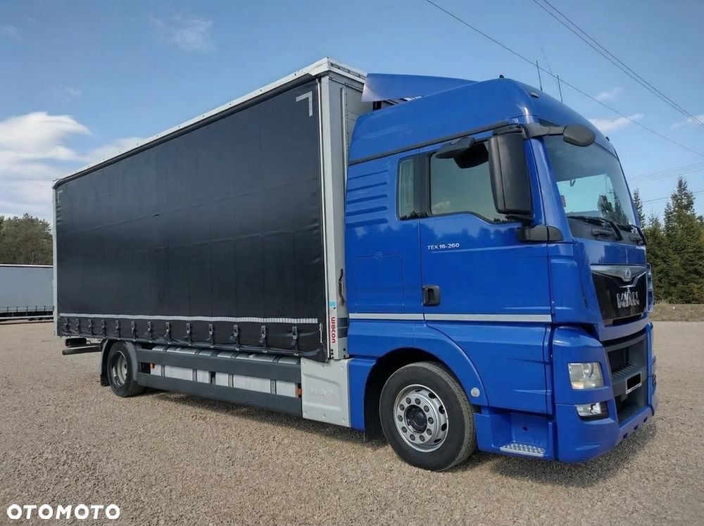 MAN TGX 18.360 Firana 19 Palet Suwany Dach Manual Cały Na Poduszkach - 1