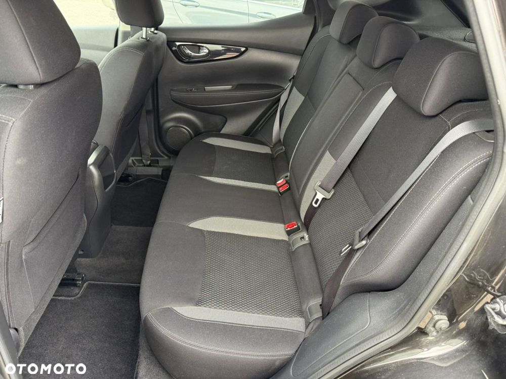 Nissan Qashqai 1.5 dCi Visia - 25