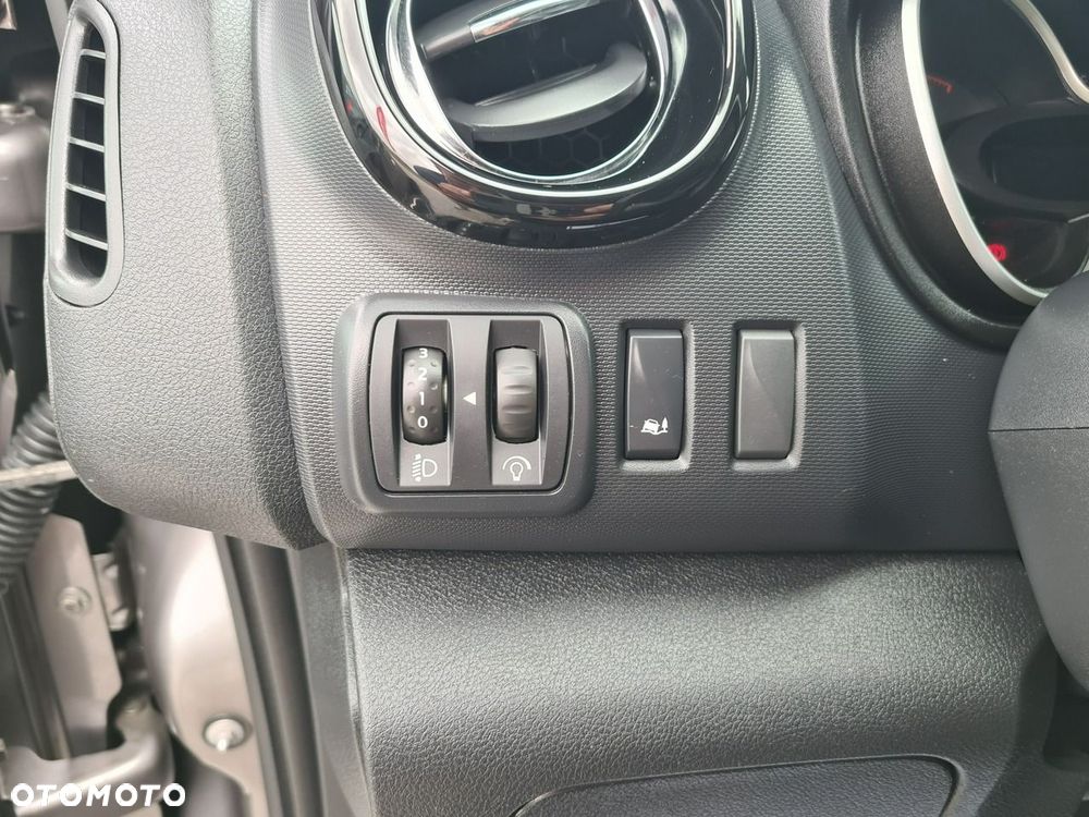 Opel Vivaro - 19