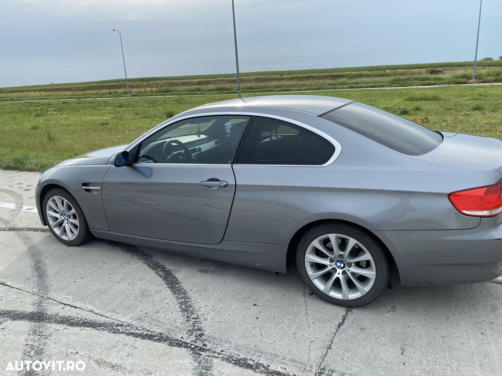 BMW Seria 3 325i - 5