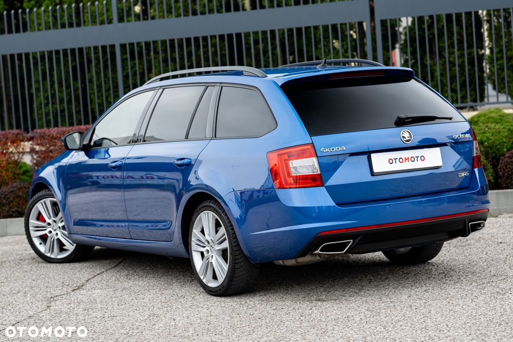 Skoda Octavia 2.0 TSI RS - 10