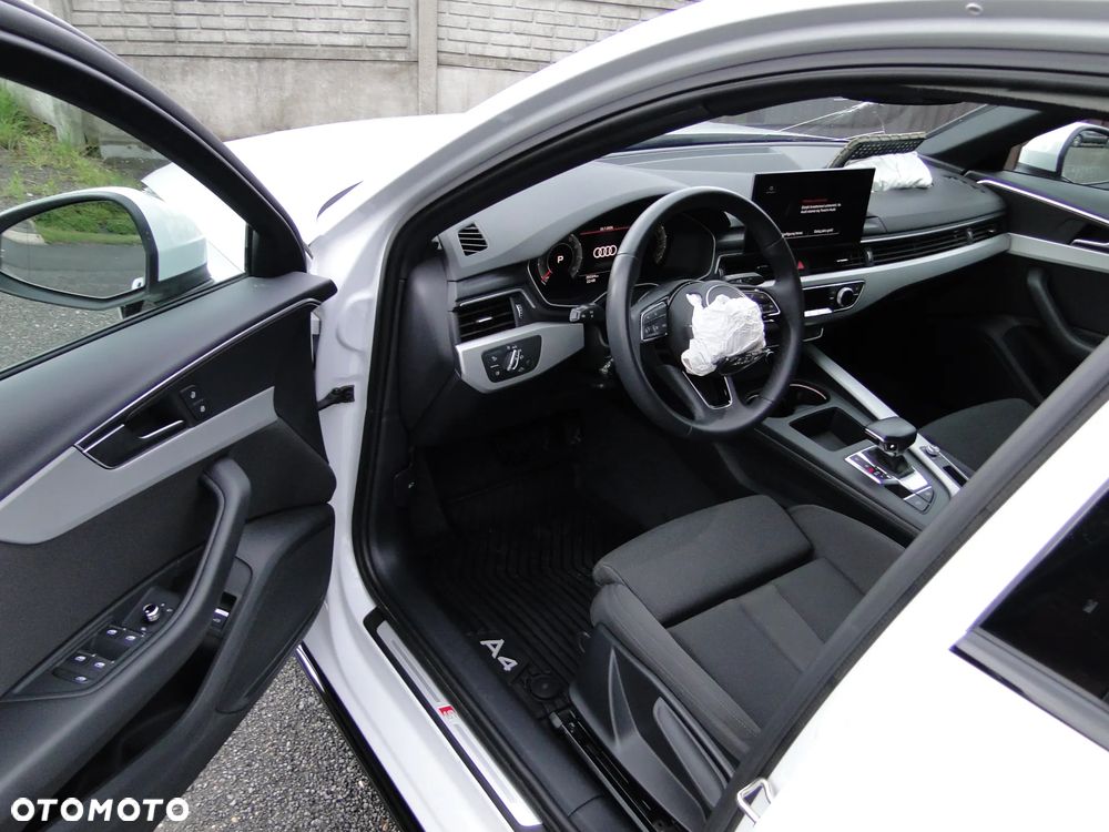 Audi A4 Limousine 35 TFSI mHEV S Line S tronic - 17