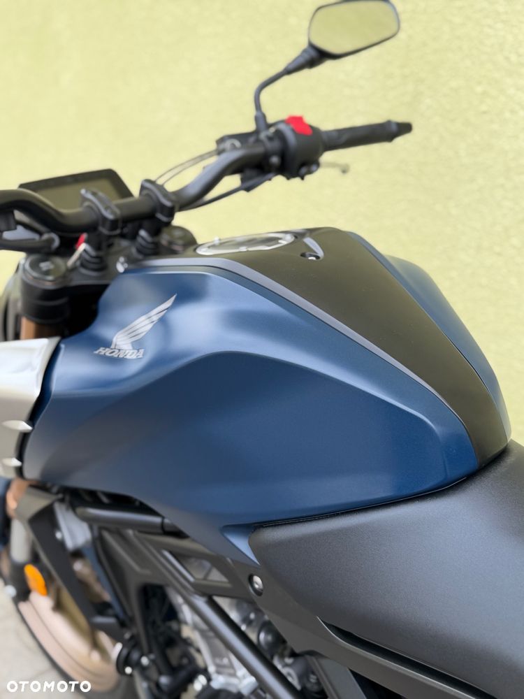Honda CB - 33