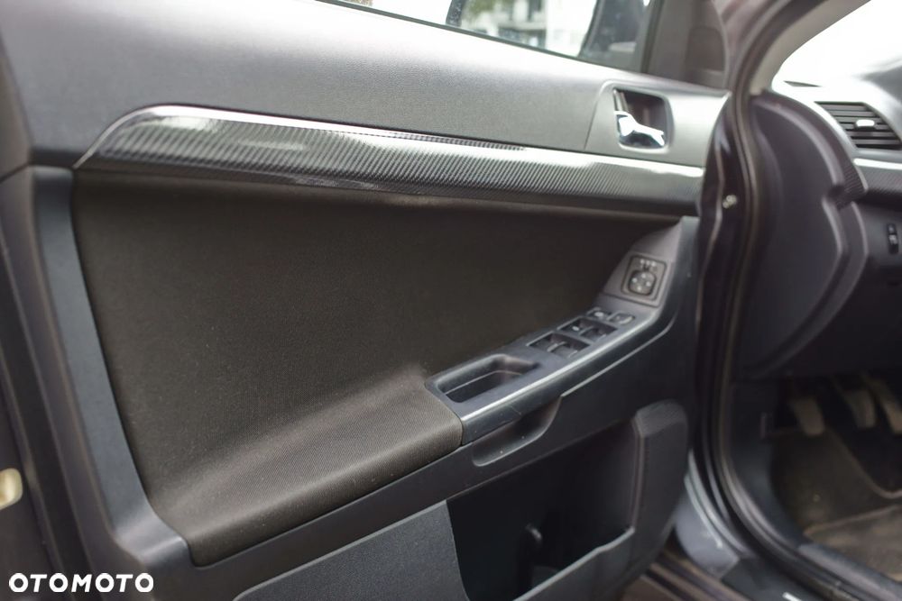 Mitsubishi Lancer 1.8 Invite - 13