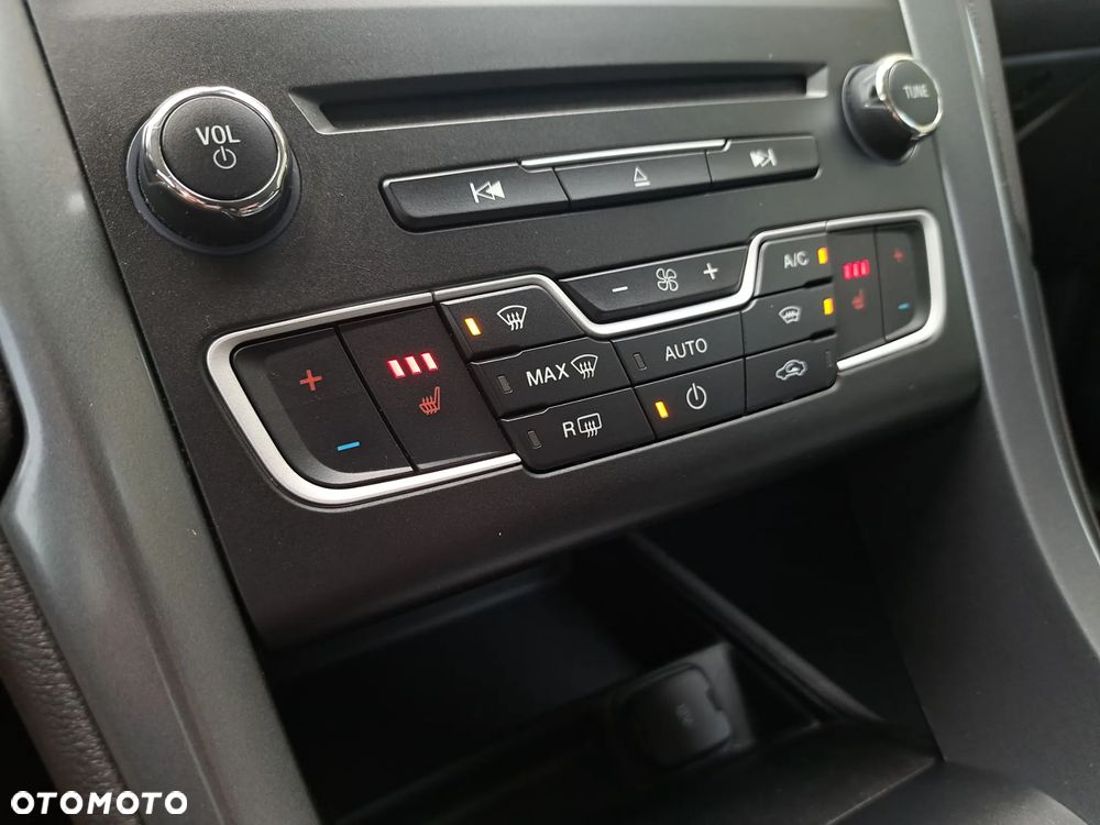 Ford Mondeo 1.5 EcoBoost Titanium - 36