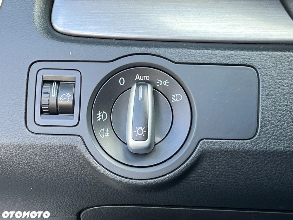 Volkswagen Passat - 18