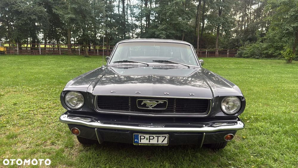 Ford Mustang - 3
