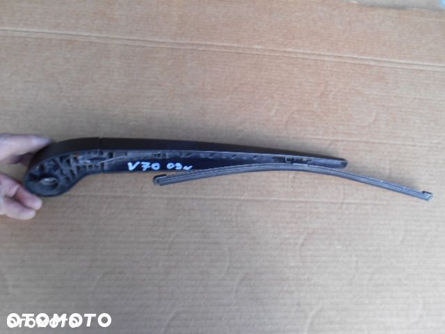 RAMIĘ WYCIERACZKI KLAPY VOLVO V70 XC70