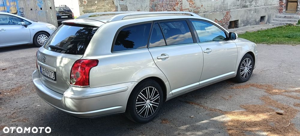 Toyota Avensis 2.0 VVT-i Sol - 7