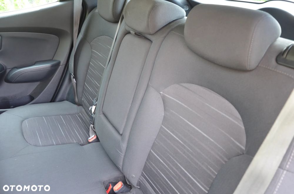 Hyundai ix35 1.7 CRDi 2WD Classic - 27