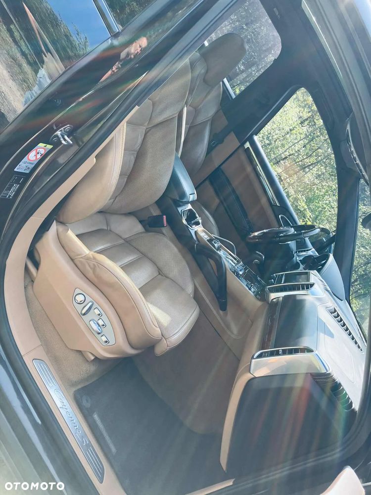 Porsche Cayenne S - 8