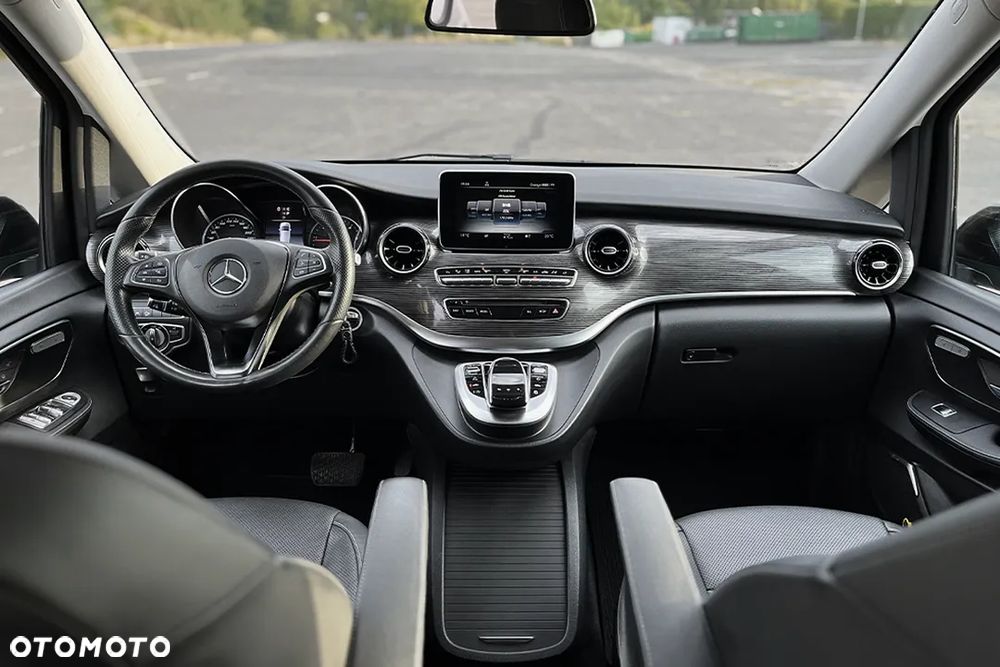Mercedes-Benz Klasa V 300 d 4-Matic Avantgarde 9G-Tronic (d³ugi) - 13