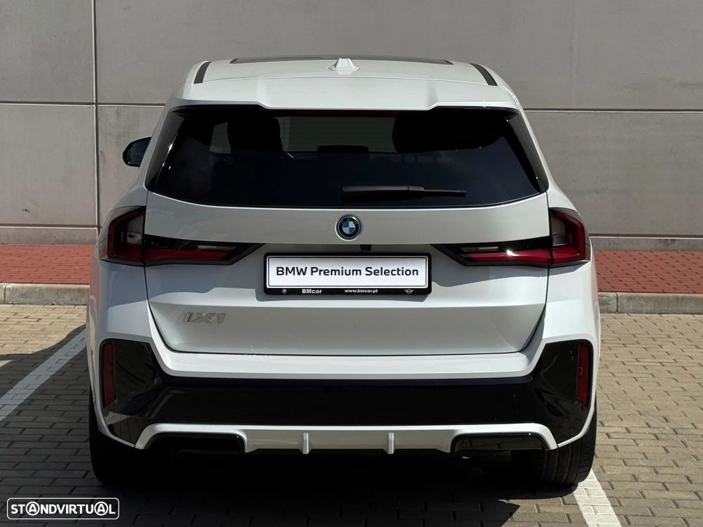BMW iX1 xDrive30 M Sport Pack - 6