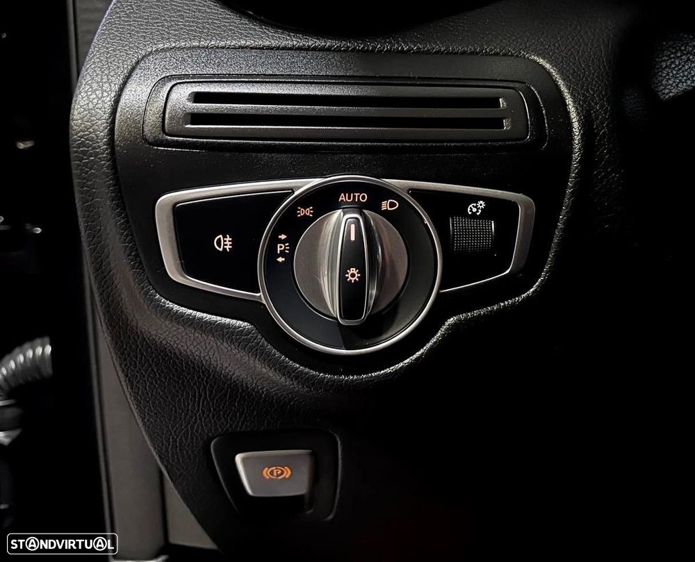 Mercedes-Benz GLC 300 e 4Matic - 27