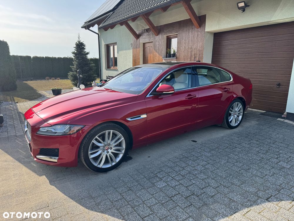Jaguar XF 3.0 V6 S - 1