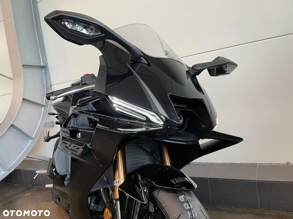 Yamaha R9 - 13