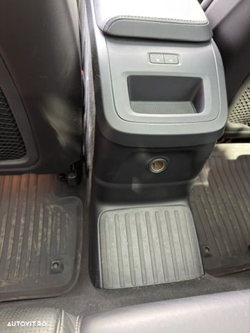 Volvo XC 60 Recharge T8 Twin Engine eAWD R-Design - 8