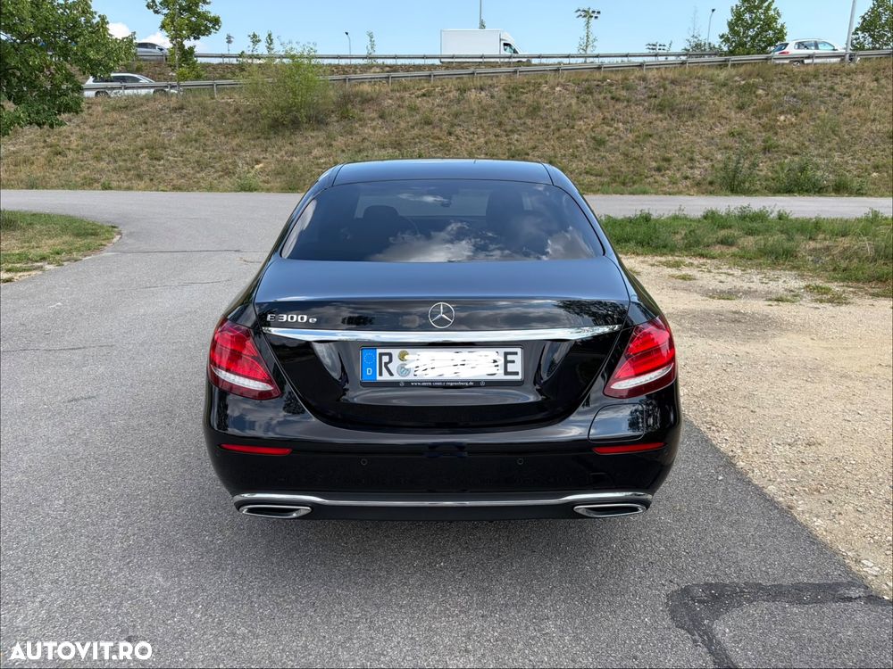 Mercedes-Benz E 300 Aut. - 6