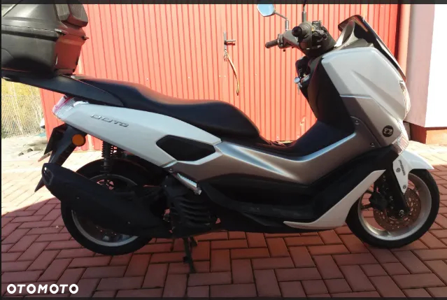 Yamaha NMAX - 4