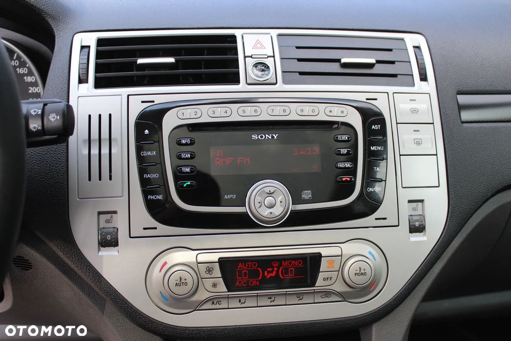 Ford Kuga 2.0 TDCi 4x4 Titanium - 28