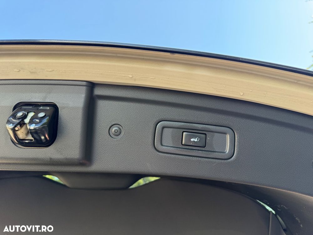 Infiniti Q70 - 21