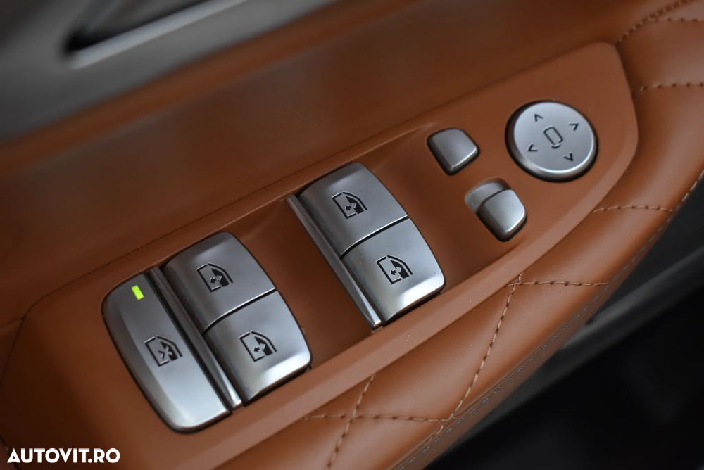 BMW Seria 7 730d xDrive MHEV - 18