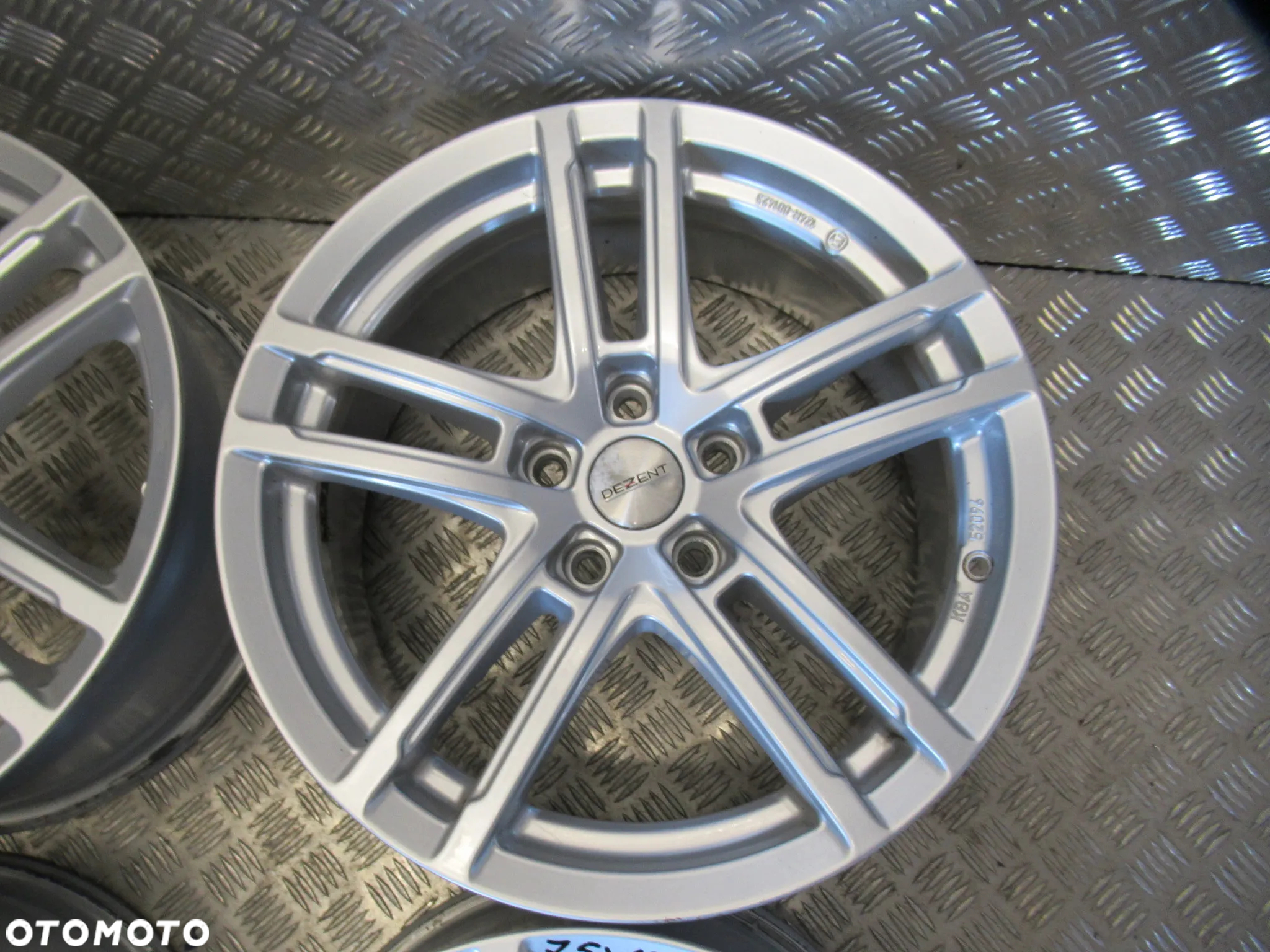Felgi Audi A4 B8 B9 Vw Passat Golf Touran T-Rock Skoda Octavia Superb 7,5Jx17 et27 5x112 - 2