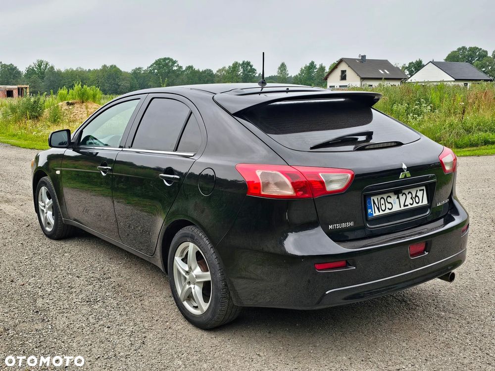 Mitsubishi Lancer - 7