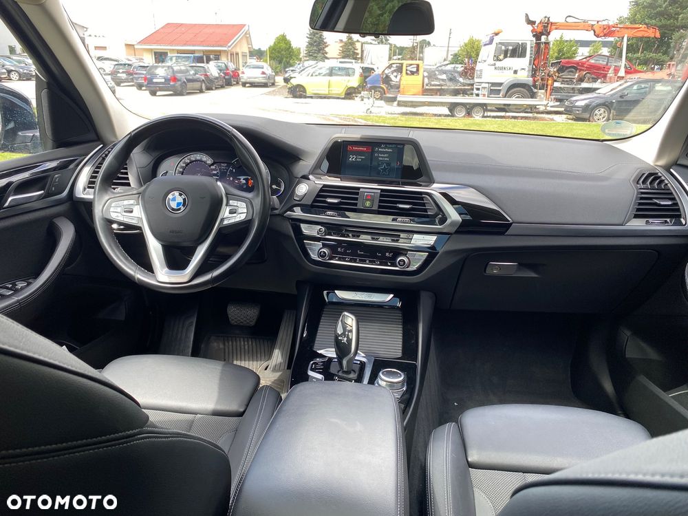 BMW X3 xDrive20d Luxury Line - 11